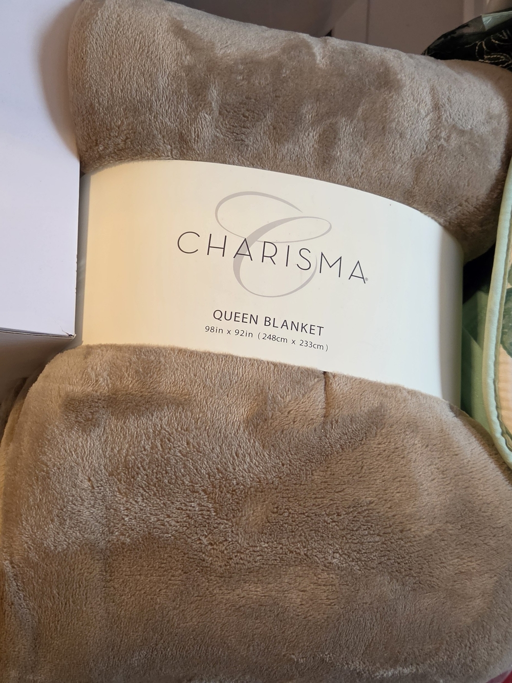 Charisma Plush Queen Blanket NWT Tan Camel Fleece 98x92 SO SOFT!!